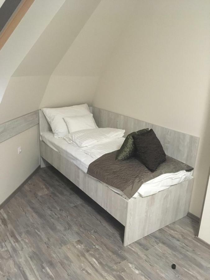 Tiszavilag Pihenohaz Hotell Tiszakécske Exteriör bild