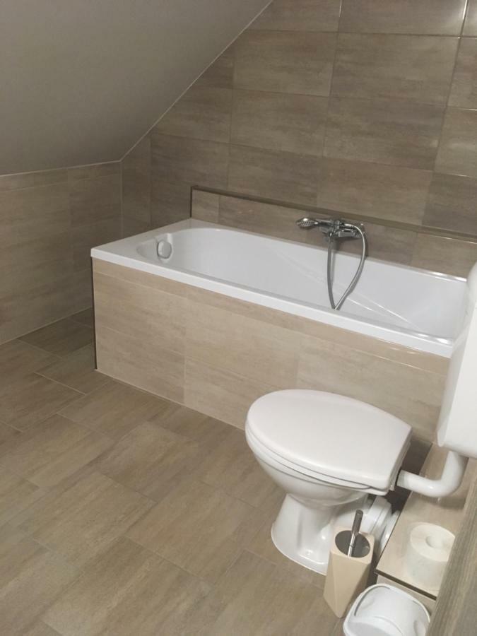 Tiszavilag Pihenohaz Hotell Tiszakécske Exteriör bild